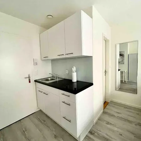 Urban Oasis With Queen Bed And View Be-14 *